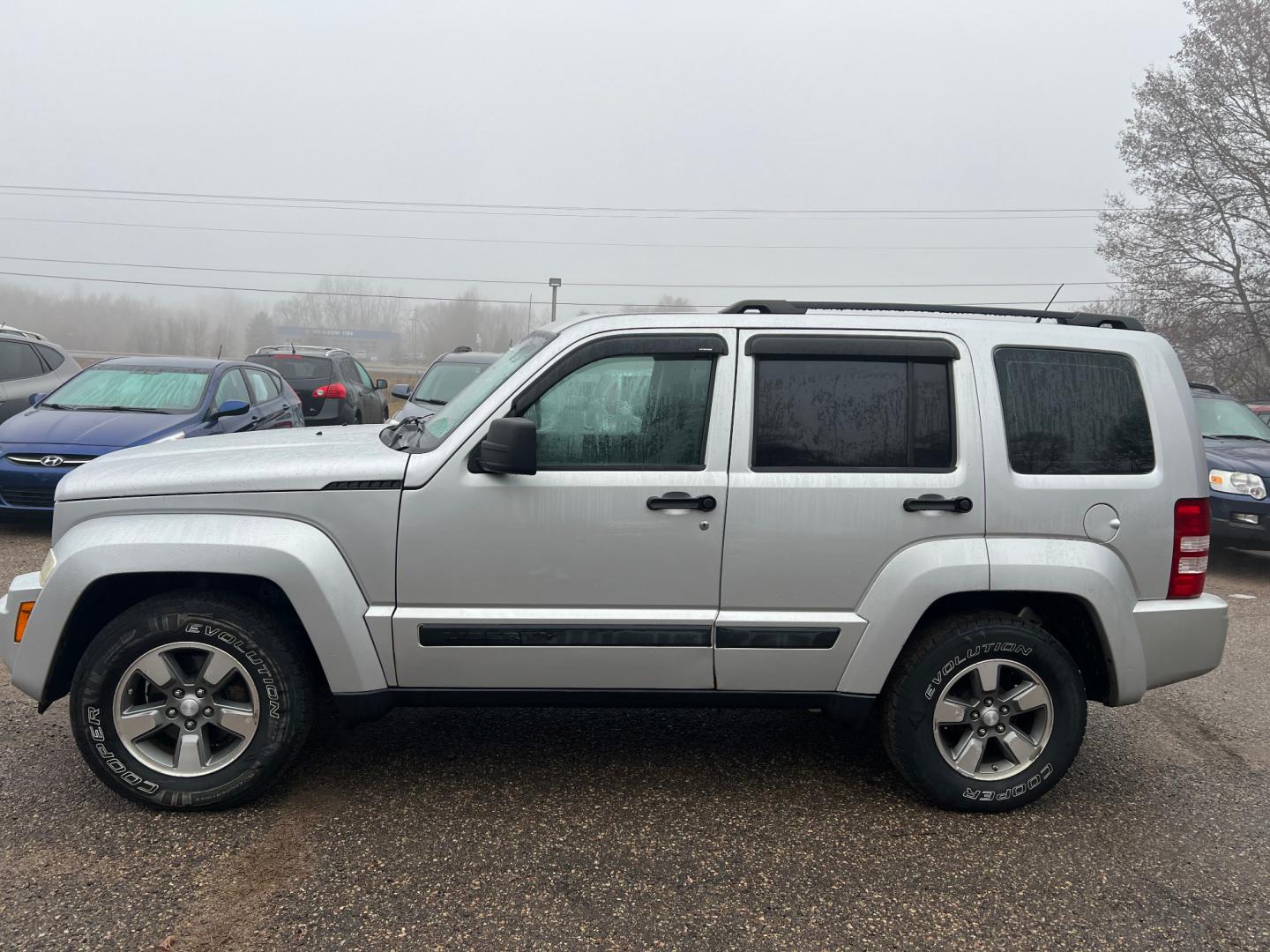 2008 Jeep Liberty (1J8GN28K48W) , located at 17255 hwy 65 NE, Ham Lake, MN, 55304, 0.000000, 0.000000 - Photo#1